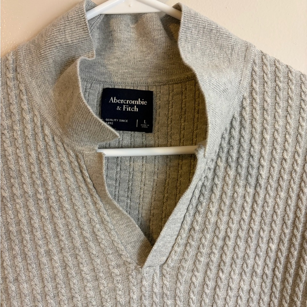 Abercrombie & Fitch Textured Gray Polo Shirt - Picture 6 of 9